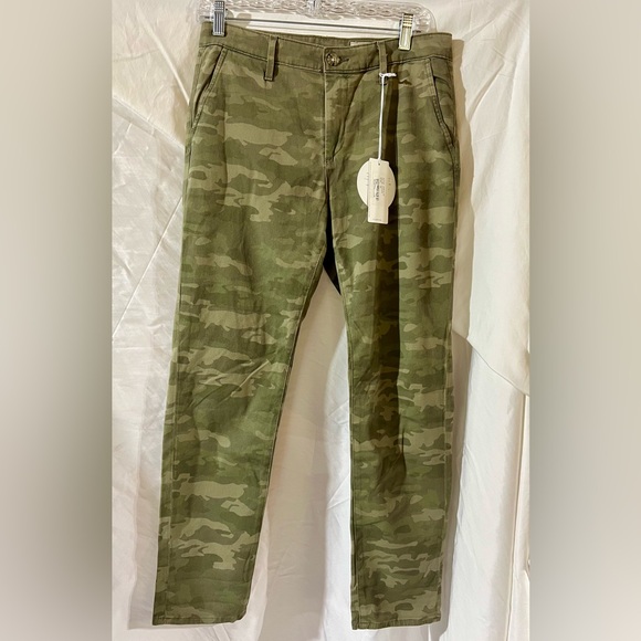 NWT AG Caden Chino Size 6 Green Camo - Picture 3 of 8